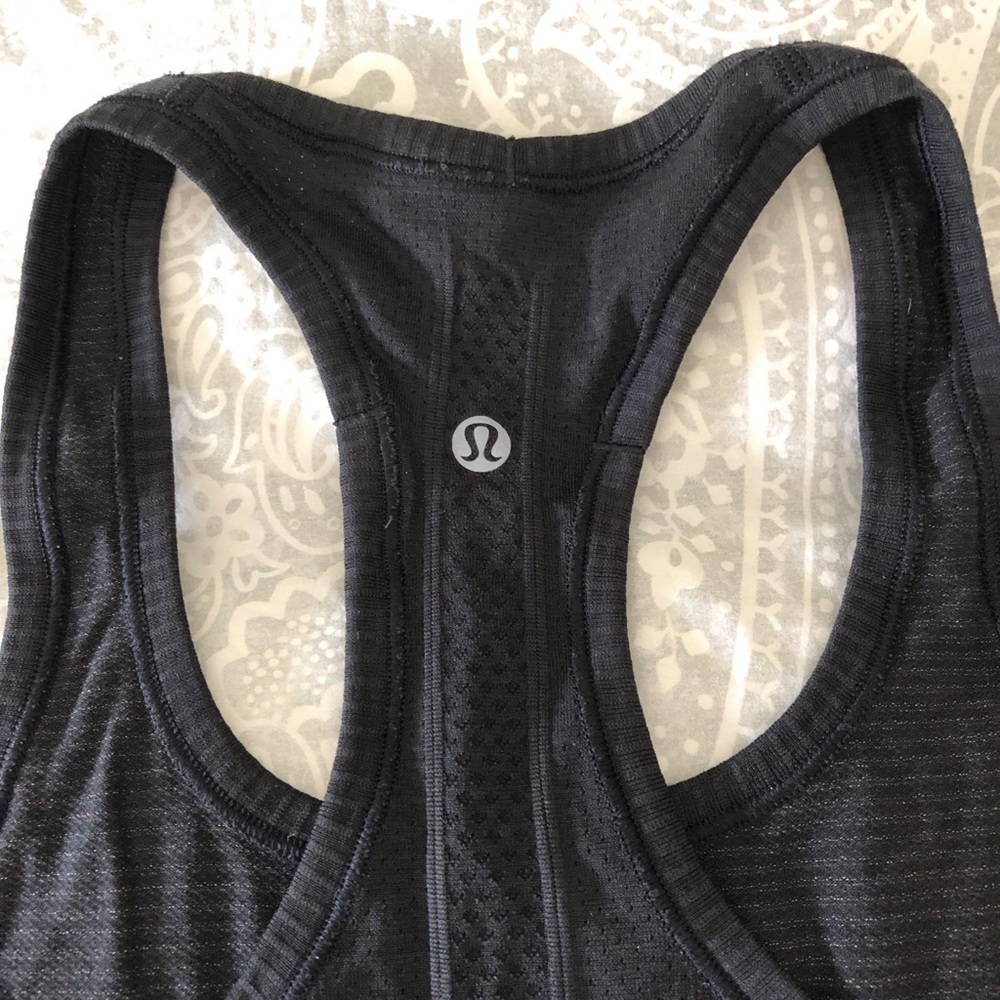 Lululemon BLACK swiftly tech tank! - Picture 4 of 4